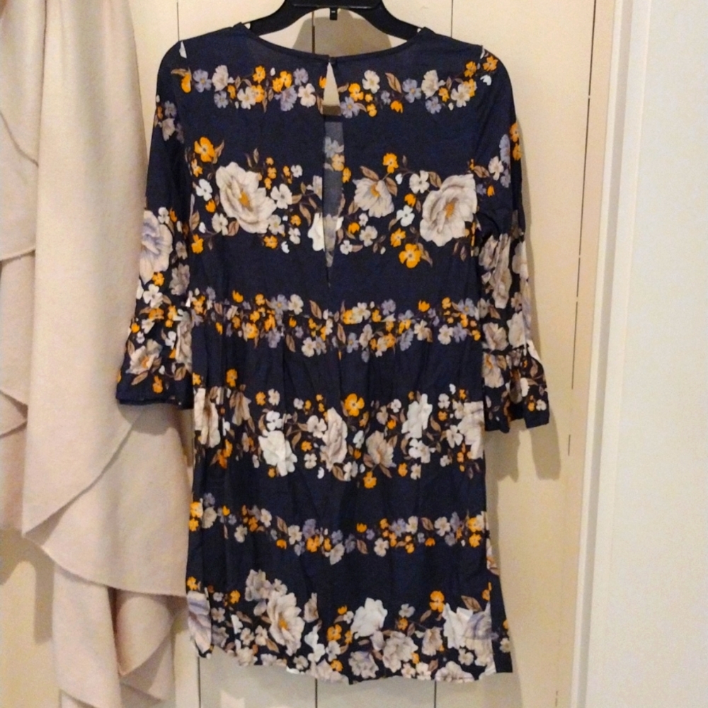 Floral Dress - Picture 7 of 8